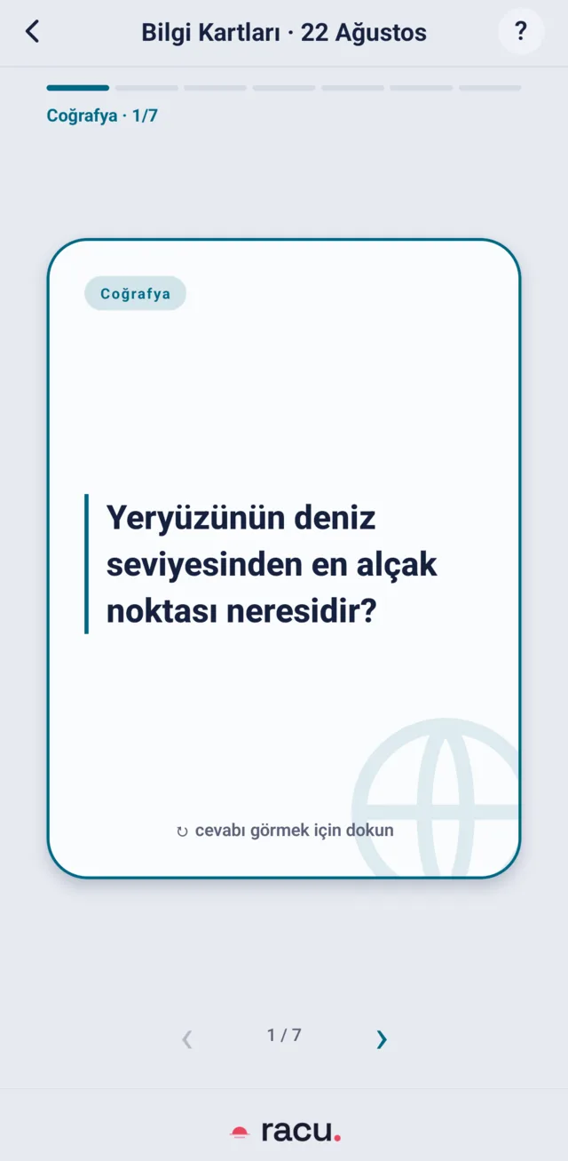Bilgi kartı ekranı: kategori etiketi ve soru